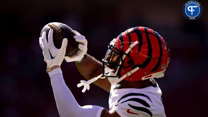 Cincinnati Bengals wide receiver Tyler Boyd (83) catches a pass before the NFL game between the Cincinnati Bengals and the San Francisco 49ers at Levi Stadium