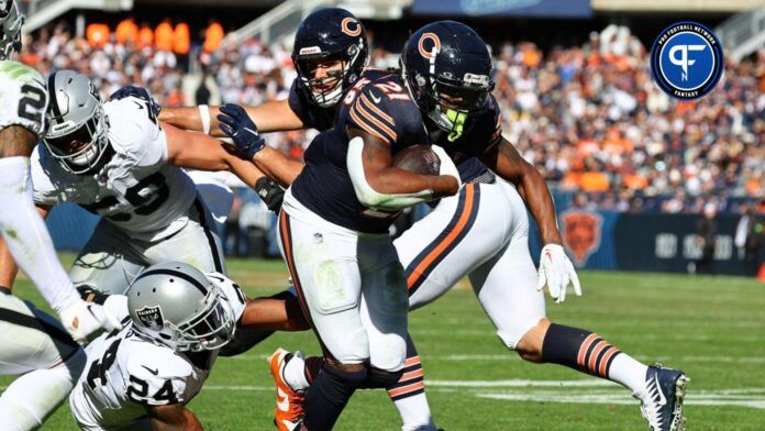 D'Onta Foreman (21) rushes for a touchdown against the Las Vegas Raiders in the second half at Soldier Field.