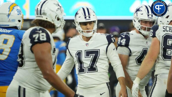 Brandon Aubrey (17) celebrates with teammates after kicking a 39-yard field goal in the fourth quarter against the Los Angeles Chargers at SoFi Stadium.