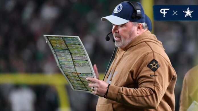 Mike McCarthy against the Philadelphia Eagles at Lincoln Financial Field.