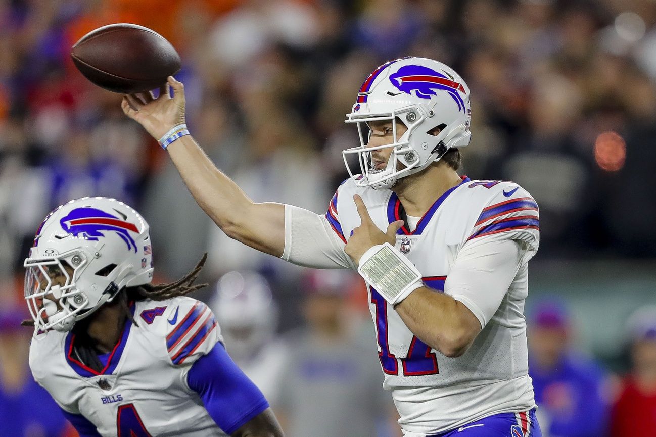 Buffalo Bills quarterback Josh Allen (17) throws a pass against the Cincinnati Bengals in the first half at Paycor Stadium.