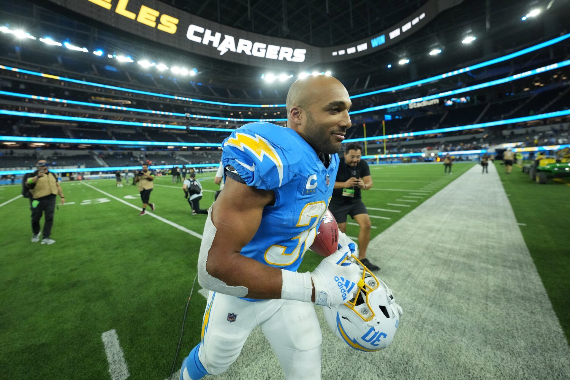 Los Angeles Chargers RB Austin Ekeler (30) jogs off the field after the game against the Chicago Bears.