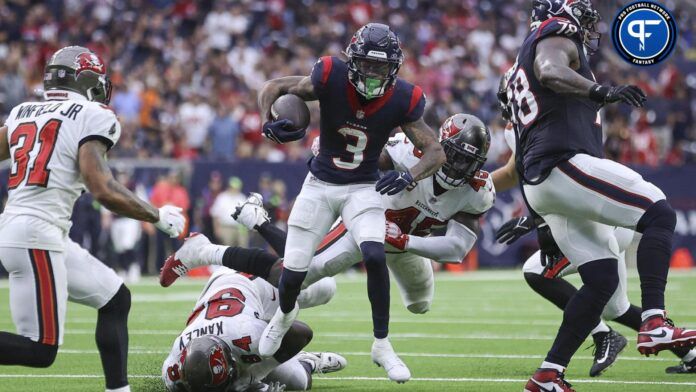 Tank Dell (3) runs with the ball during the fourth quarter against the Tampa Bay Buccaneers at NRG Stadium.