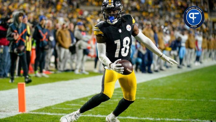 Pittsburgh Steelers WR Diontae Johnson (18) celebrates after scoring a touchdown against the Tennessee Titans.