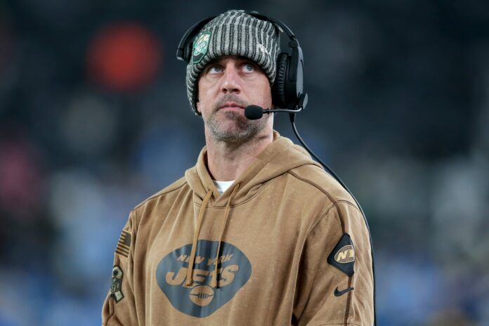 New York Jets injured quarterback Aaron Rodgers reacts during the fourth quarter against the Los Angeles Chargers at MetLife Stadium.