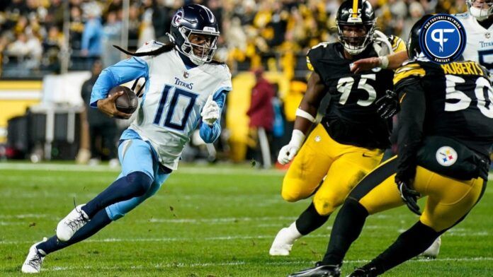 Tennessee Titans wide receiver DeAndre Hopkins (10) runs the ball against the Pittsburgh Steelers during the first quarter in Pittsburgh, Pa., Thursday, Nov. 2, 2023.