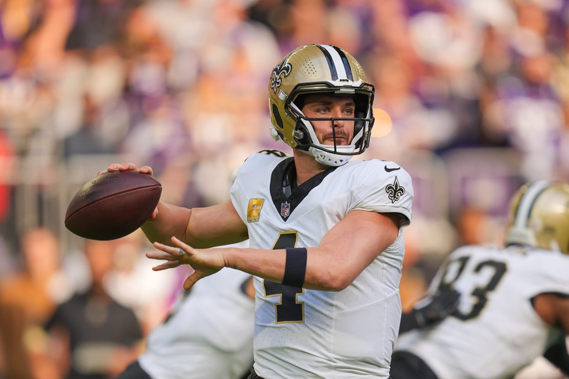 New Orleans Saints QB Derek Carr (4) passes the ball against the Minnesota Vikings.