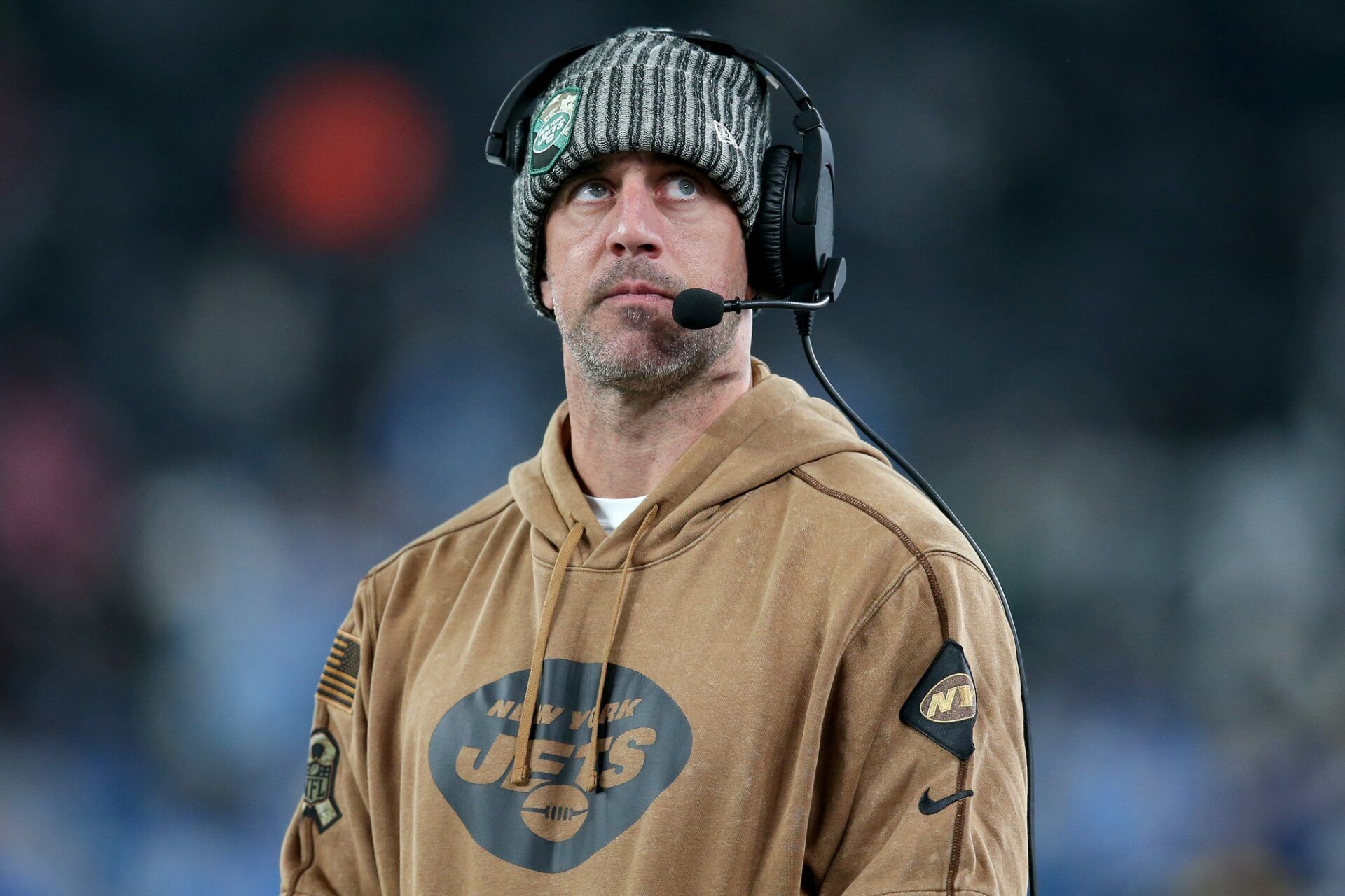 Aaron Rodgers reacts during the fourth quarter against the Los Angeles Chargers at MetLife Stadium.