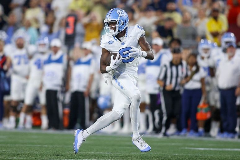 North Carolina WR Devontez Walker (9) catches a pass against Georgia Tech.