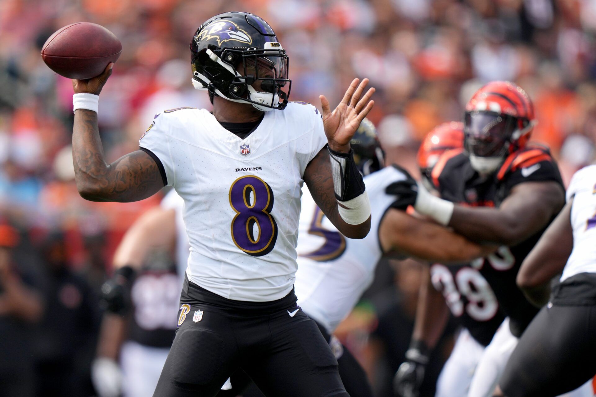 Baltimore Ravens quarterback Lamar Jackson (8) throws in the first quarter of a Week 2 NFL football game between the Baltimore Ravens and the Cincinnati Bengals.