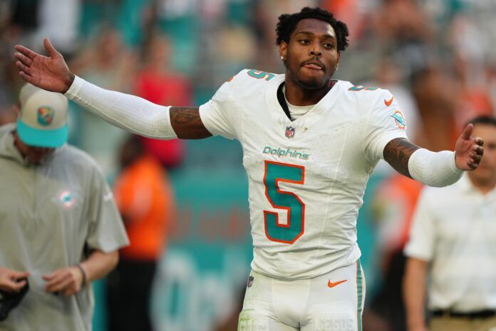 Miami Dolphins CB Jalen Ramsey (5) celebrates after an interception against the Las Vegas Raiders.