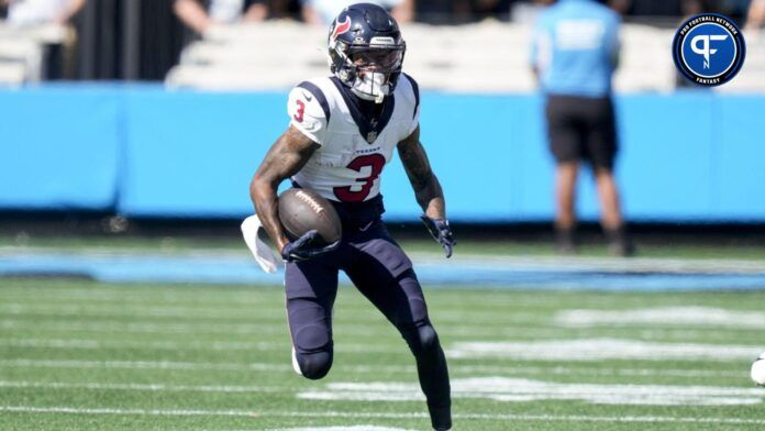 Houston Texans WR Tank Dell carrying the football.