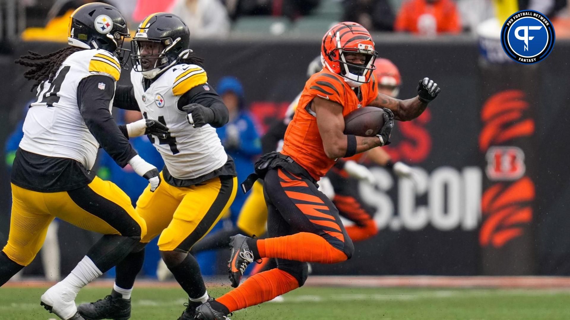 Cincinnati Bengals wide receiver Ja'Marr Chase (1) breaks away with a catch over the middle for a first down in the second quarter of the NFL Week 12 game between the Cincinnati Bengals and the Pittsburgh Steelers at Paycor Stadium in Cincinnati on Sunday, Nov. 26, 2023.