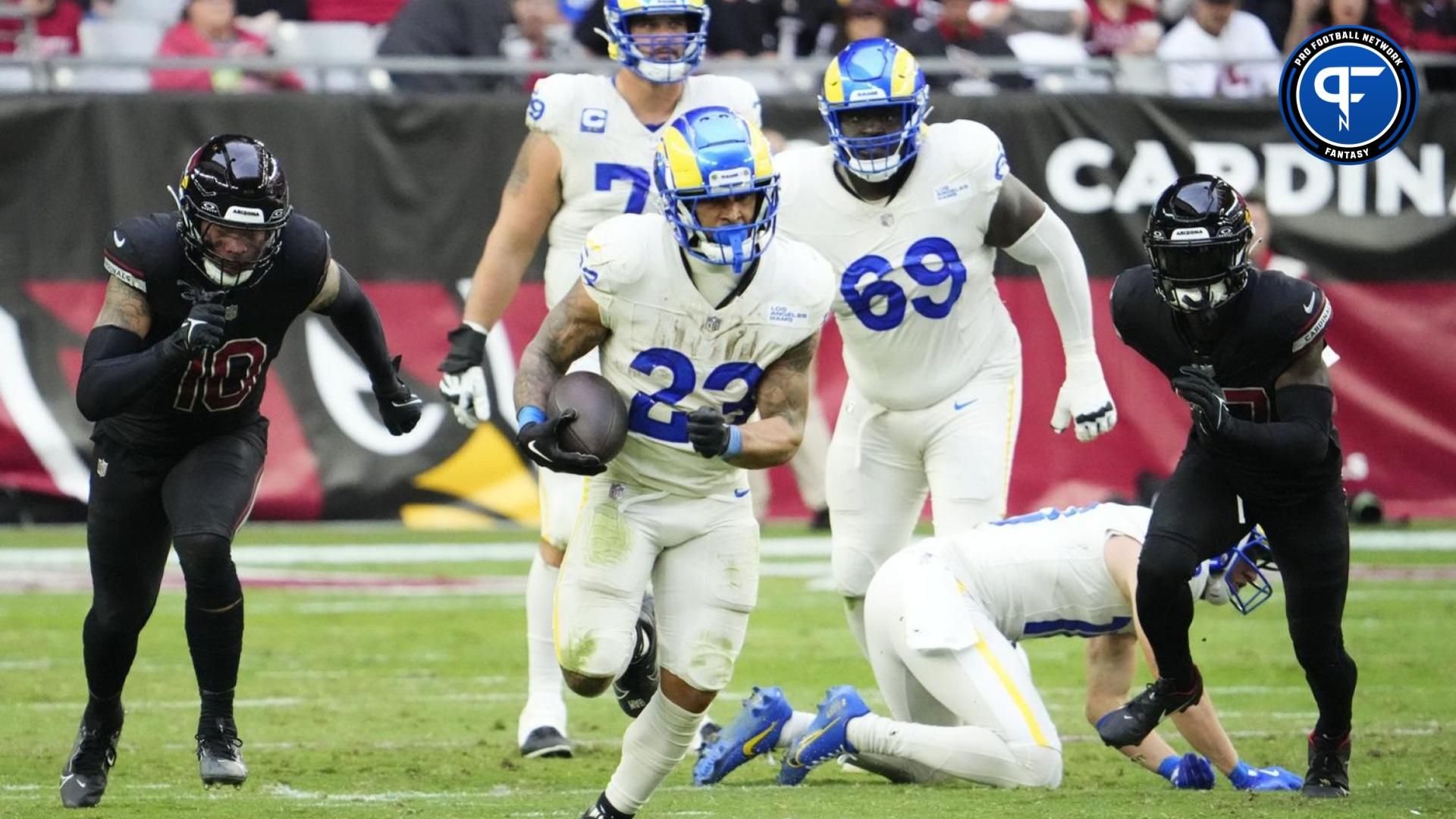 Los Angeles Rams RB Kyren Williams (23) rushes the ball against the Arizona Cardinals.