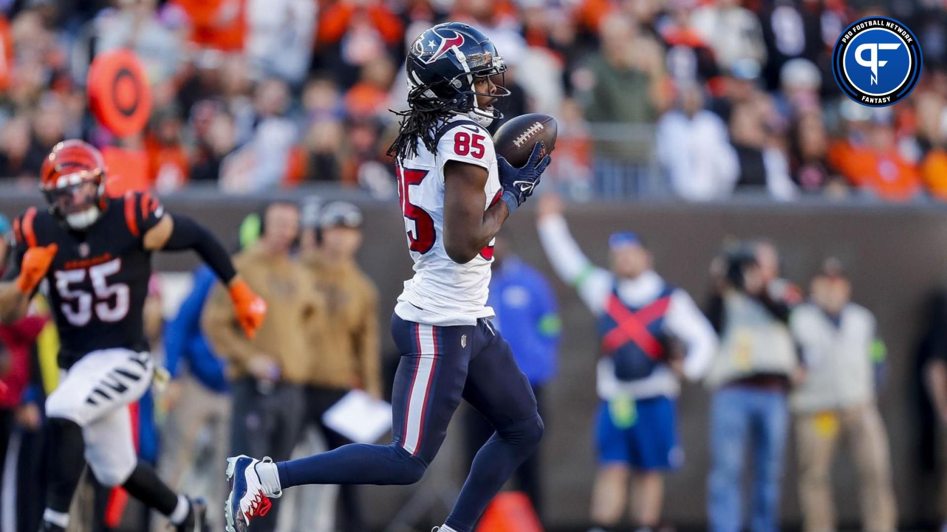 Houston Texans wide receiver Noah Brown (85) catches a pass against the Cincinnati Bengals in the second half at Paycor Stadium.