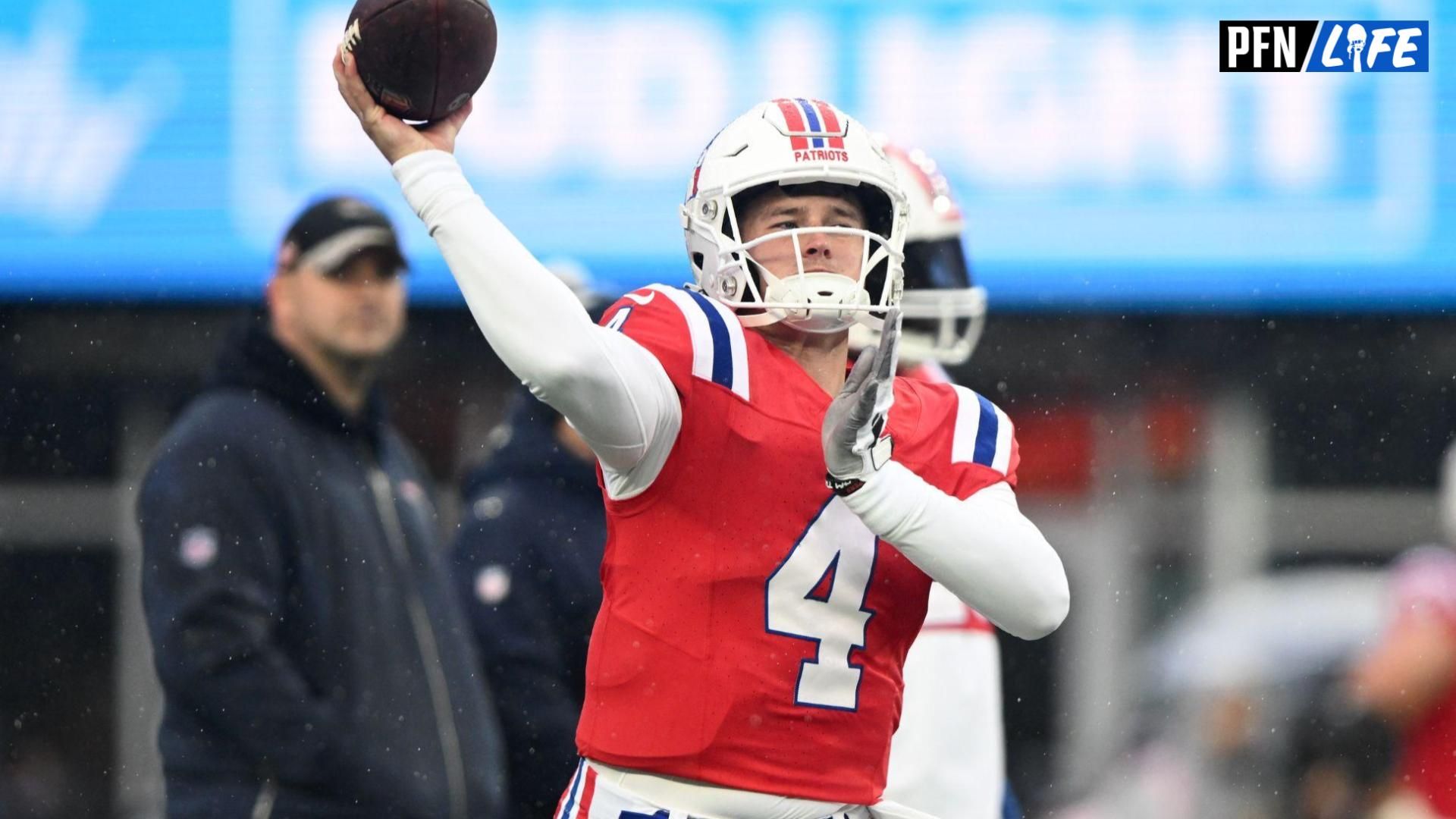 Bailey Zappe (4 throws the ball before a game against the Los Angeles Chargers at Gillette Stadium.