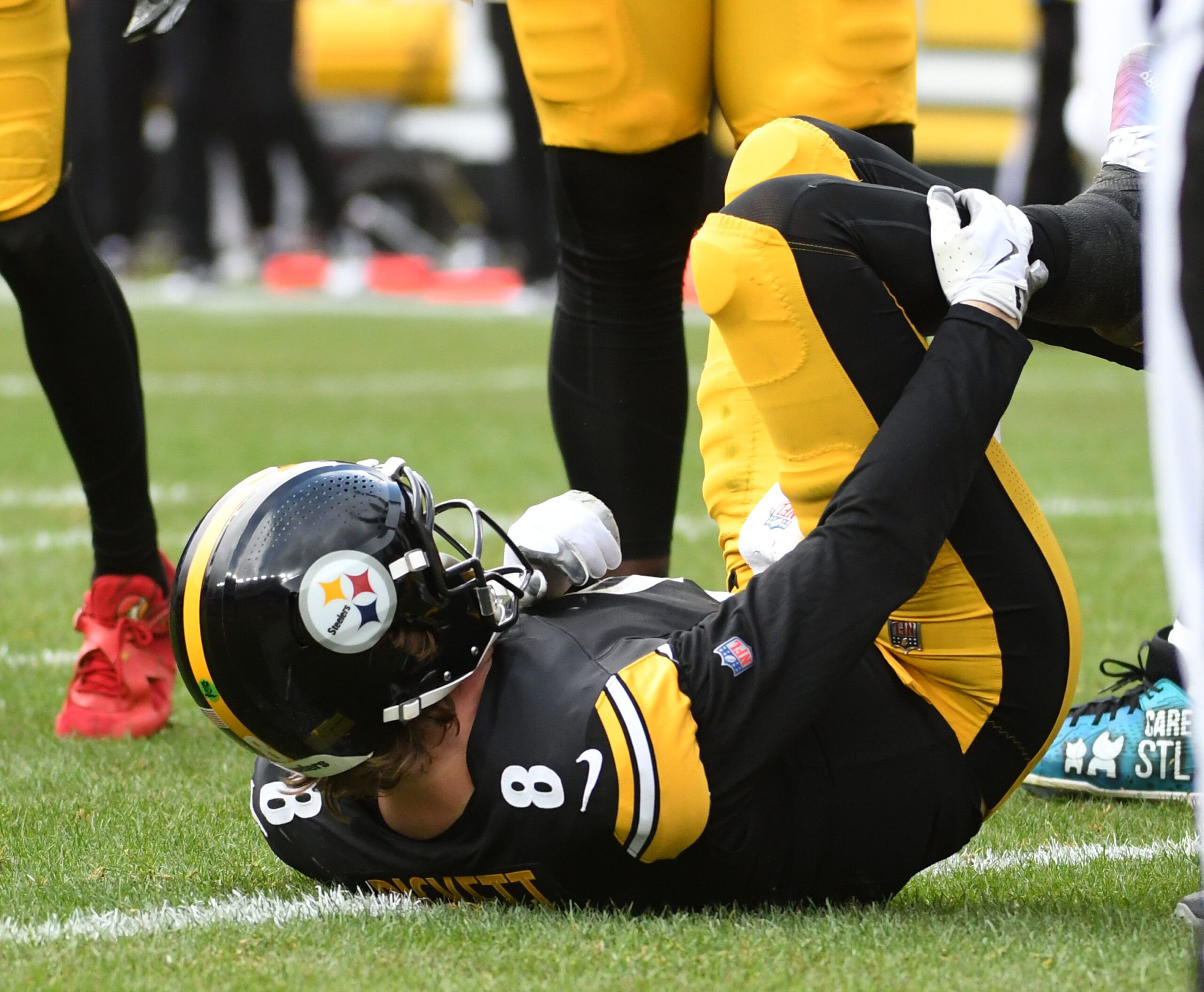 What Happened to Kenny Pickett? Steelers QB Out After Needing Surgery