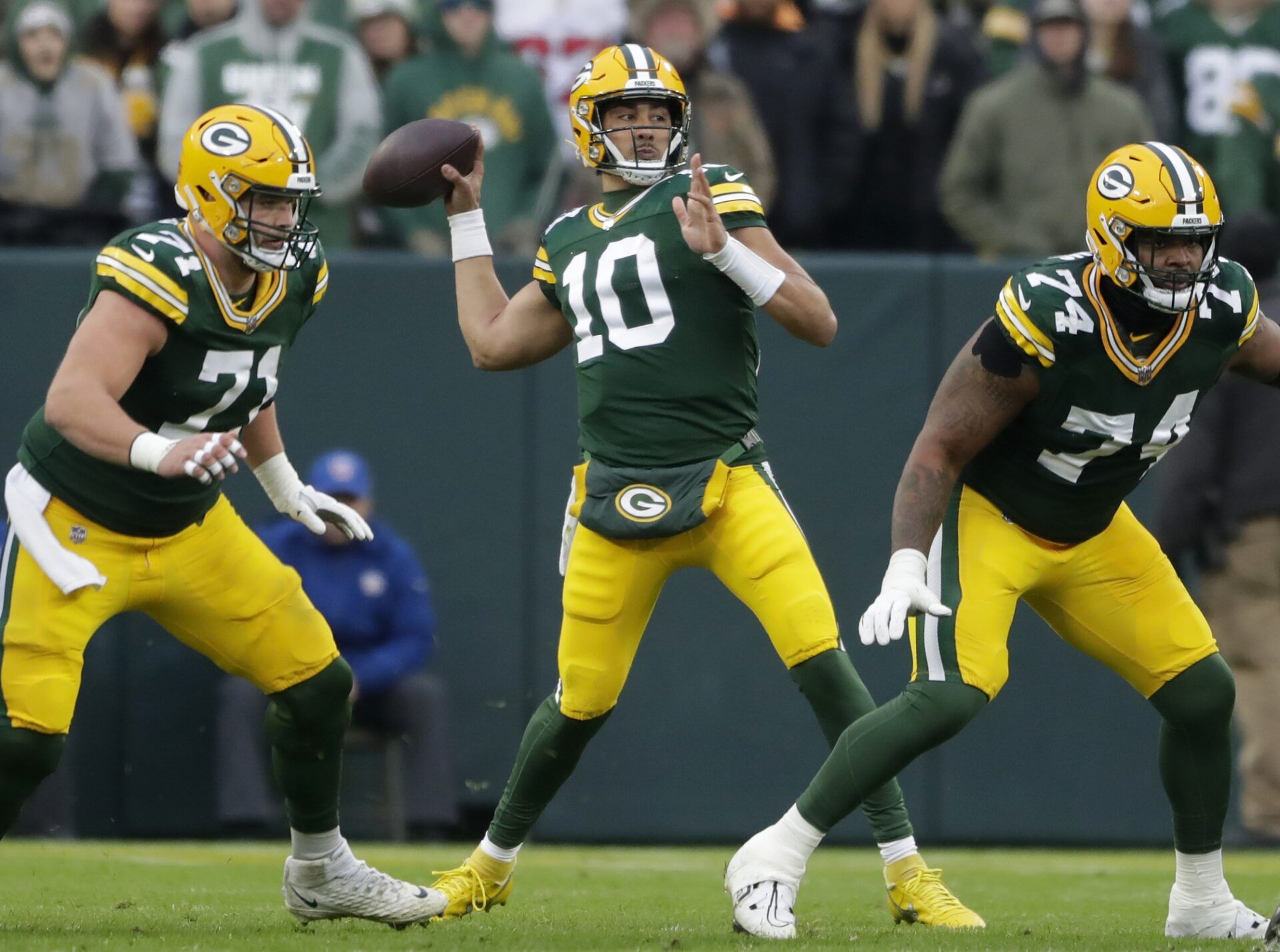 Green Bay Packers quarterback Jordan Love (10) against the Tampa Bay Buccaneers at Lambeau Field.