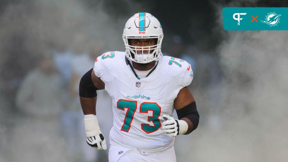 Miami Dolphins guard Austin Jackson (73) enters the field to take on the New York Jets at Hard Rock Stadium.