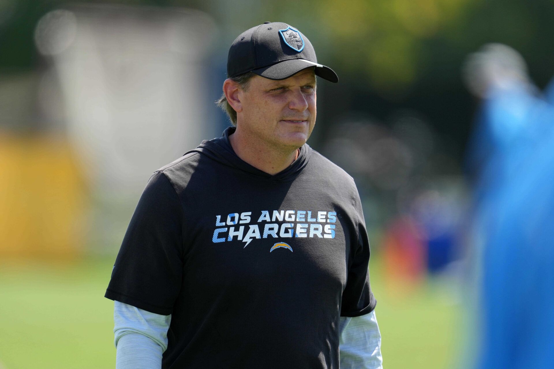 Los Angeles Chargers outside linebackers coach Giff Smith during training camp at the Jack Hammett Sports Complex.