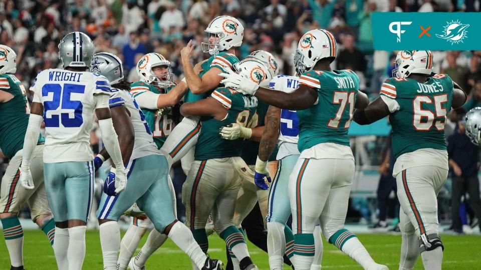 Miami Dolphins place kicker Jason Sanders (7) celebrates with teammates after kicking the game winning field goal against the Dallas Cowboys at Hard Rock Stadium.