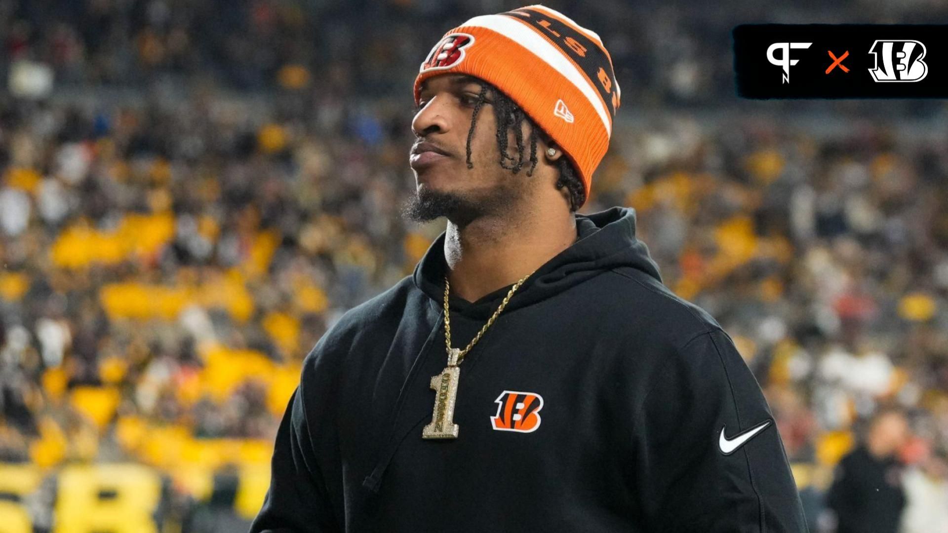 Ja'Marr Chase (1) walks to the locker room at halftime of the NFL 16 game between the Pittsburgh Steelers and the Cincinnati Bengals at Acrisure Stadium in Pittsburgh.