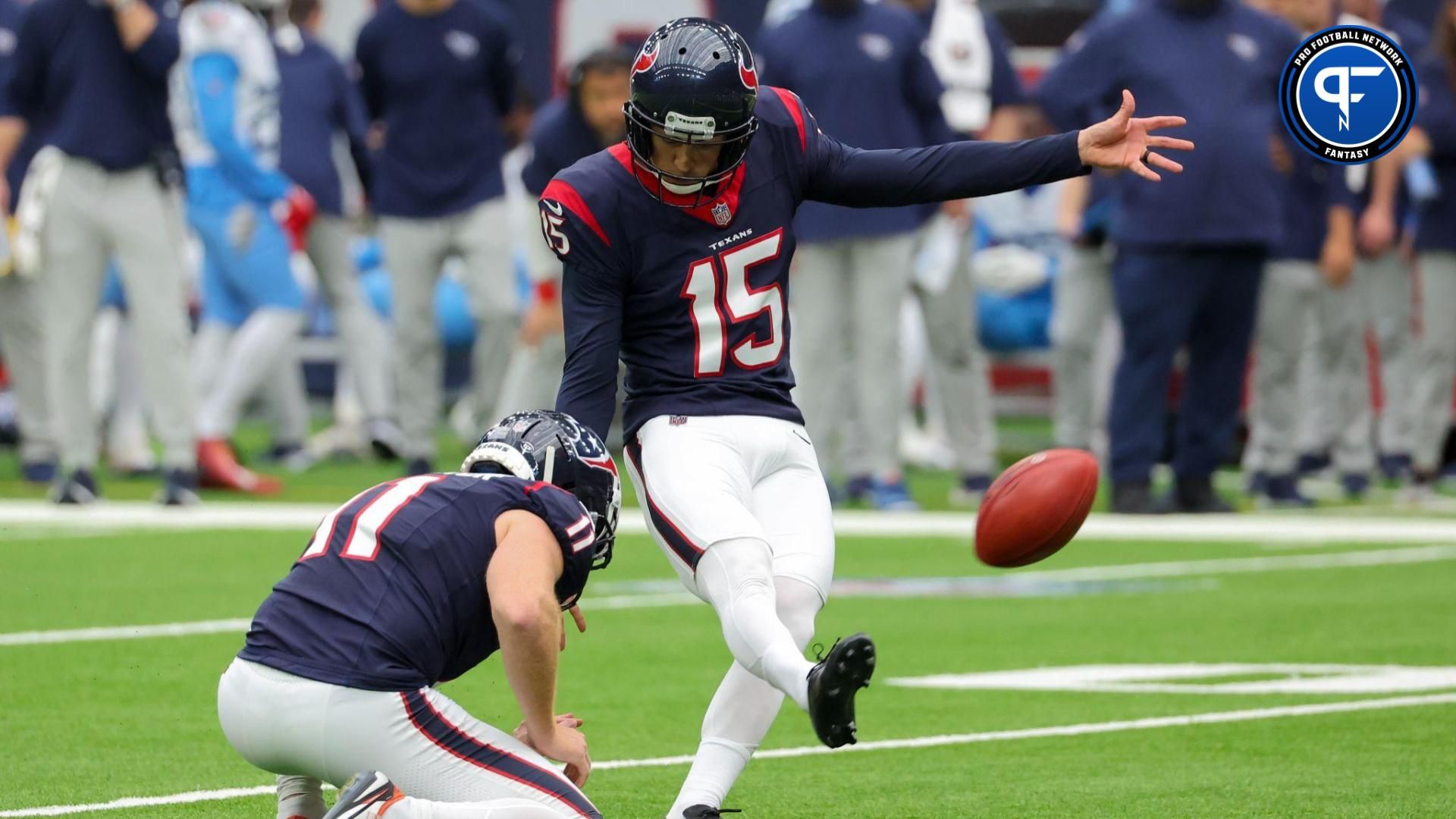 Houston Texans place kicker Ka'imi Fairbairn (15) makes a field goal against the Tennessee Titans in the first quarter at NRG Stadium.