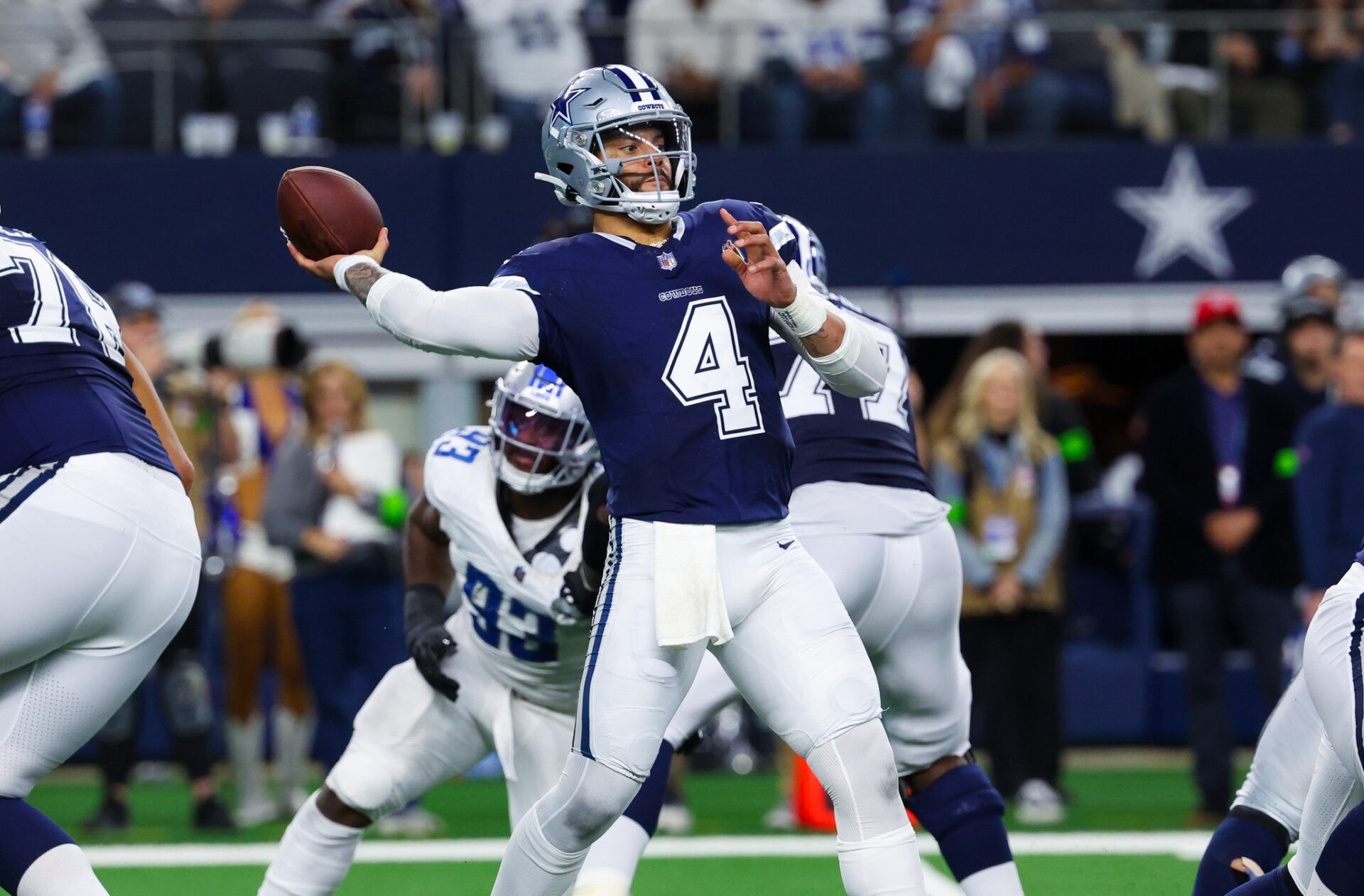 Dallas Cowboys QB Dak Prescott (4) throws a pass against the Detroit Lions.