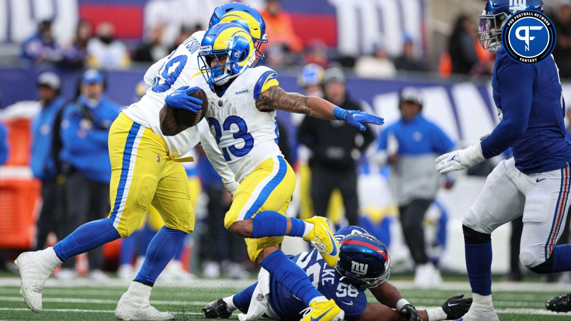 Los Angeles Rams RB Kyren Williams (23) runs in for a touchdown against the New York Giants.