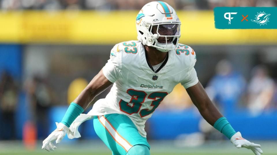 Miami Dolphins cornerback Eli Apple (33) against the Los Angeles Chargers in the second half at SoFi Stadium.