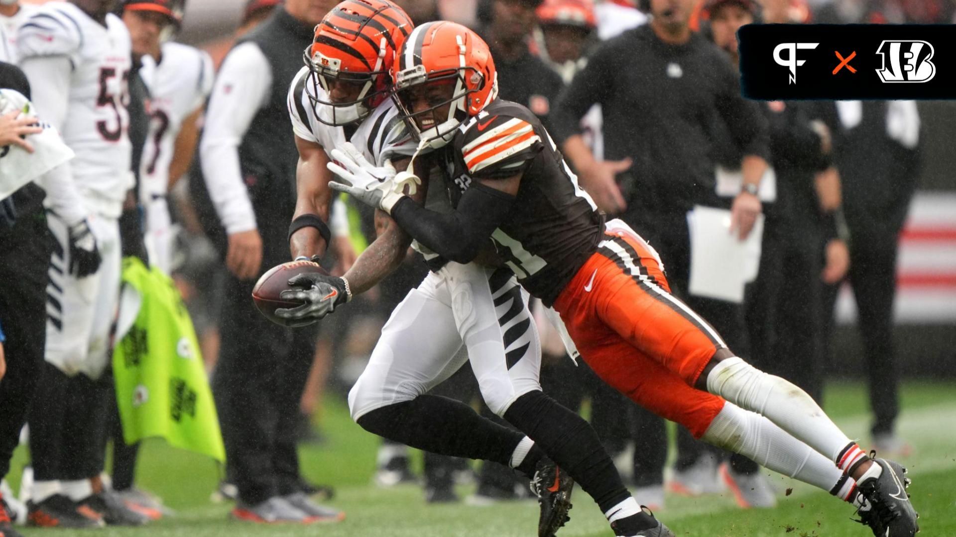 Cincinnati Bengals WR Ja'Marr Chase (1) makes a catch against the Cleveland Browns.
