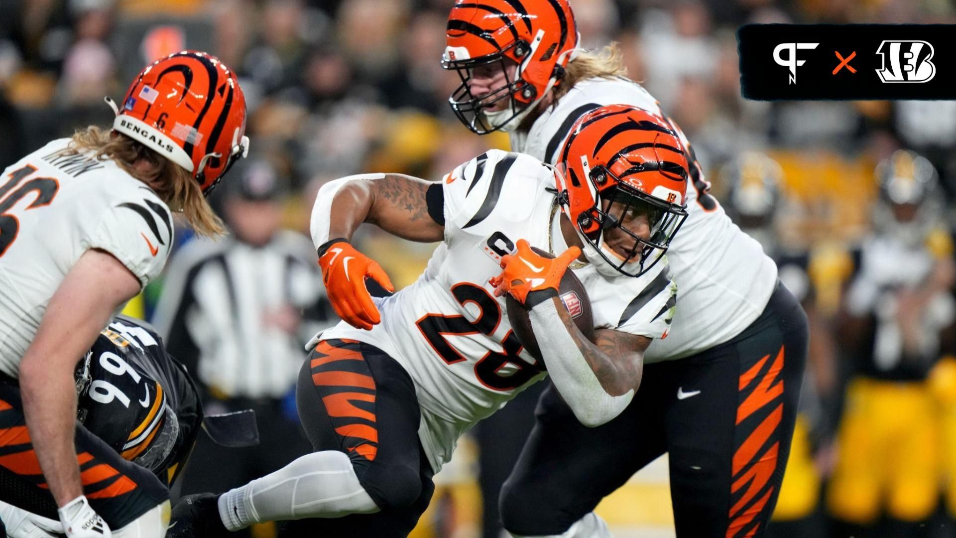 Cincinnati Bengals RB Joe Mixon (28) carries the ball against the Pittsburgh Steelers.