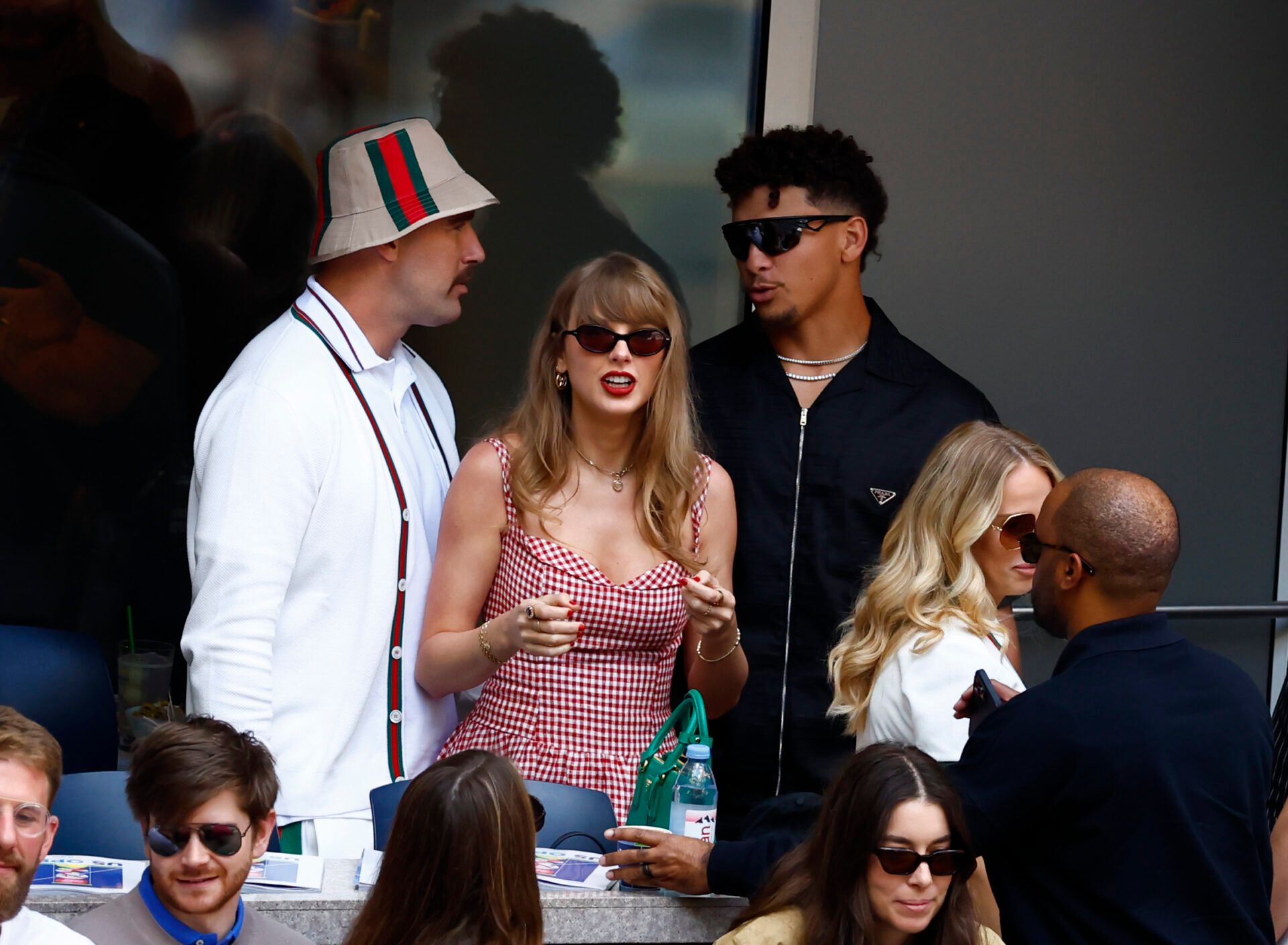 Sep 8, 2024; Flushing, NY, USA; Recording artist Taylor Swift and Kansas City Chiefs tight end Travis Kelce and Kansas City Chiefs quarterback Patrick Mahomes and Brittany Mahomes look on in the men’s singles final of the 2024 U.S. Open tennis tournament at USTA Billie Jean King National Tennis Center at Louis Armstrong Stadium. Mandatory Credit: Mike Frey-Imagn Images