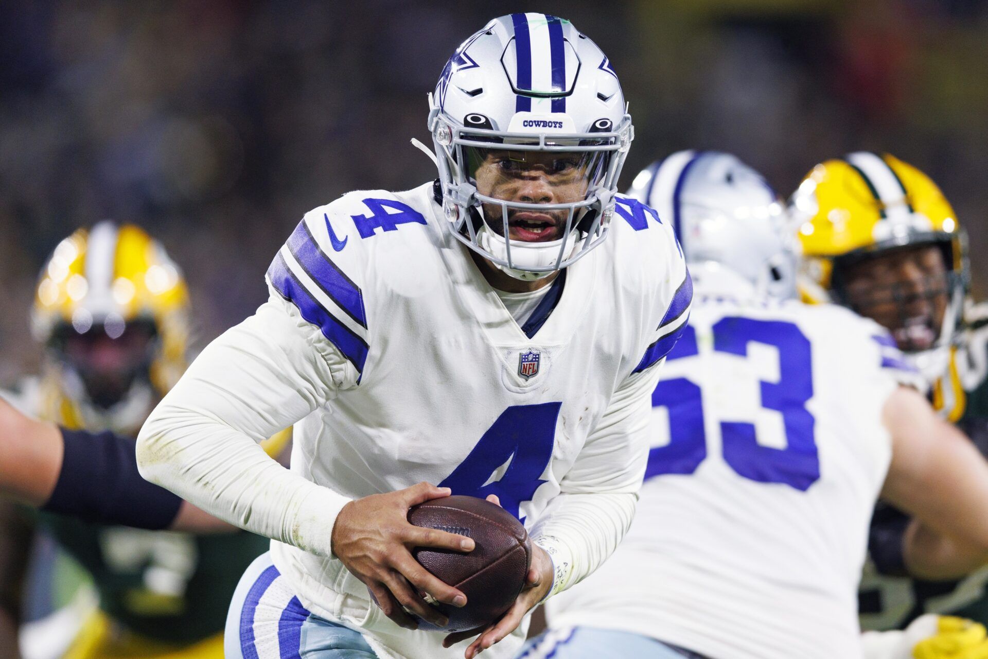 Dallas Cowboys QB Dak Prescott (4) during a game against the Green Bay Packers.