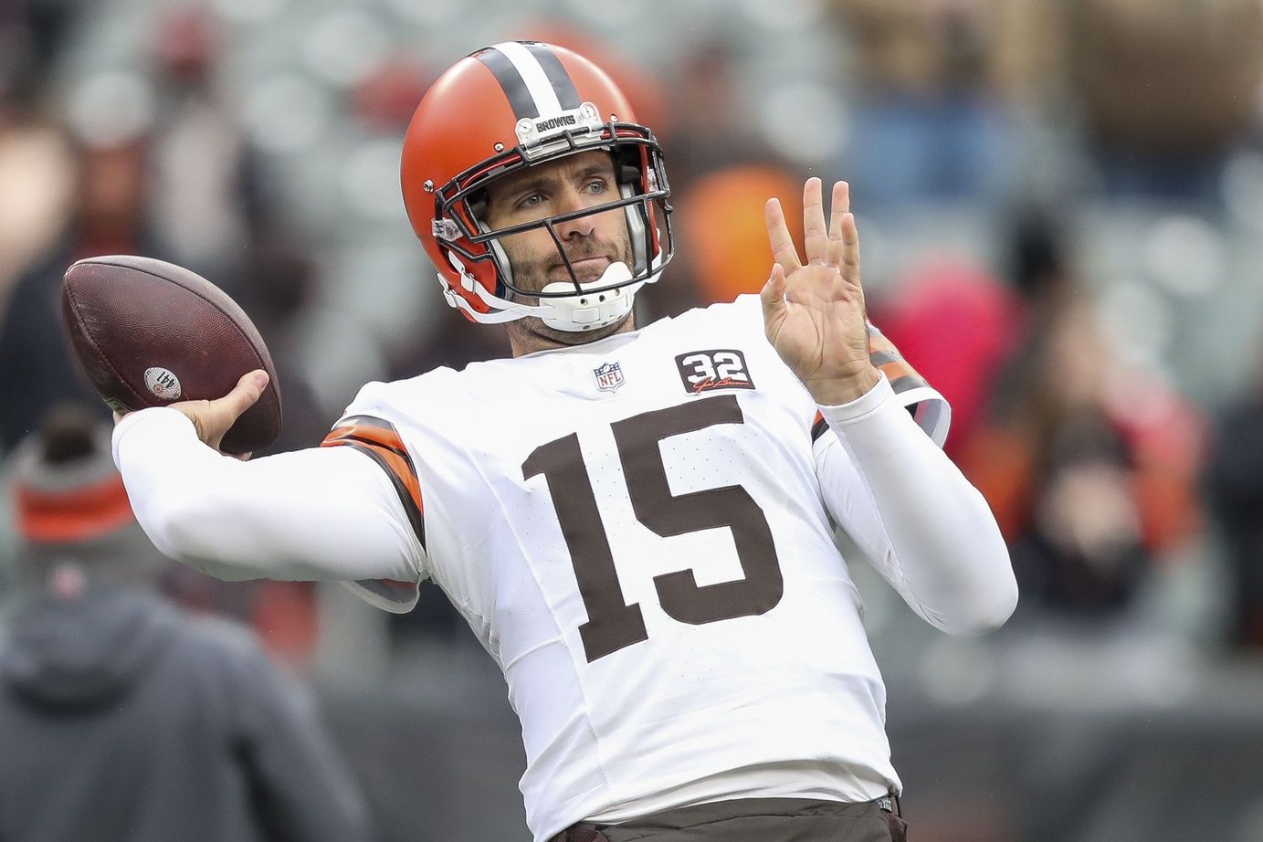 Cleveland Browns quarterback Joe Flacco (15) throws a pass during warmups before the game against the Cincinnati Bengals.