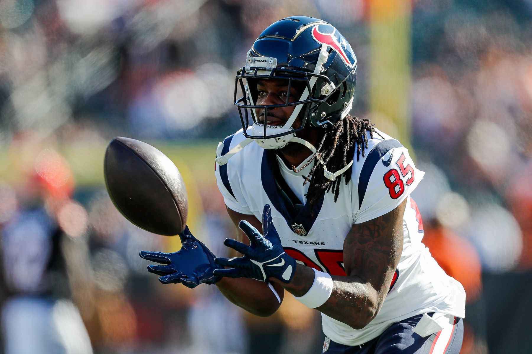 Houston Texans wide receiver Noah Brown (85) catches a pass during warmups before the game against the Cincinnati Bengals at Paycor Stadium.