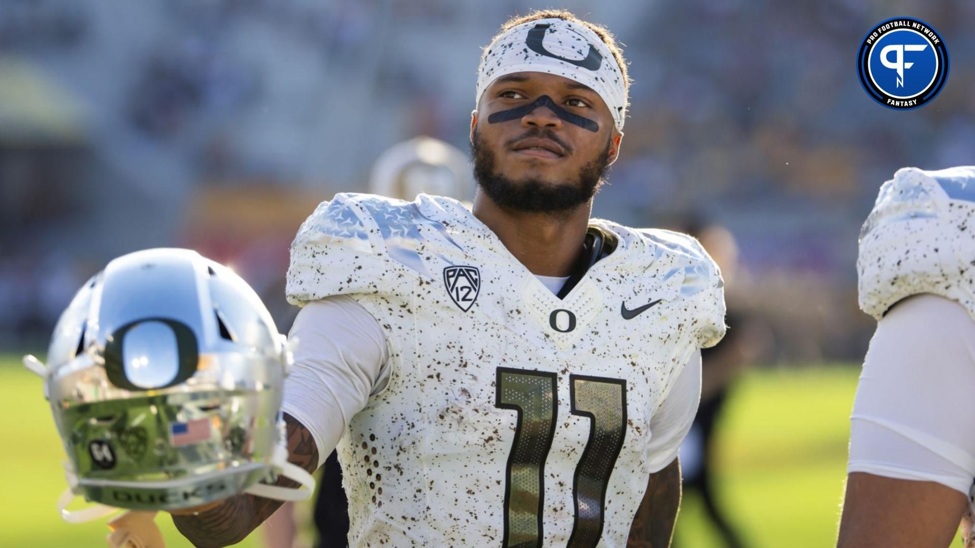 Oregon Ducks wide receiver Troy Franklin (11) against the Arizona State Sun Devils at Mountain America Stadium.