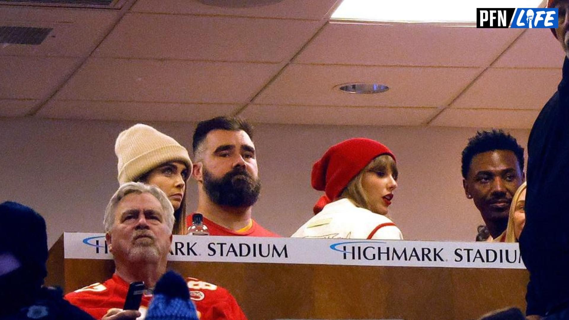 Taylor Swift with Travis Kelce s brother, Jason Kelce, before the game between the Bills and the Chiefs.