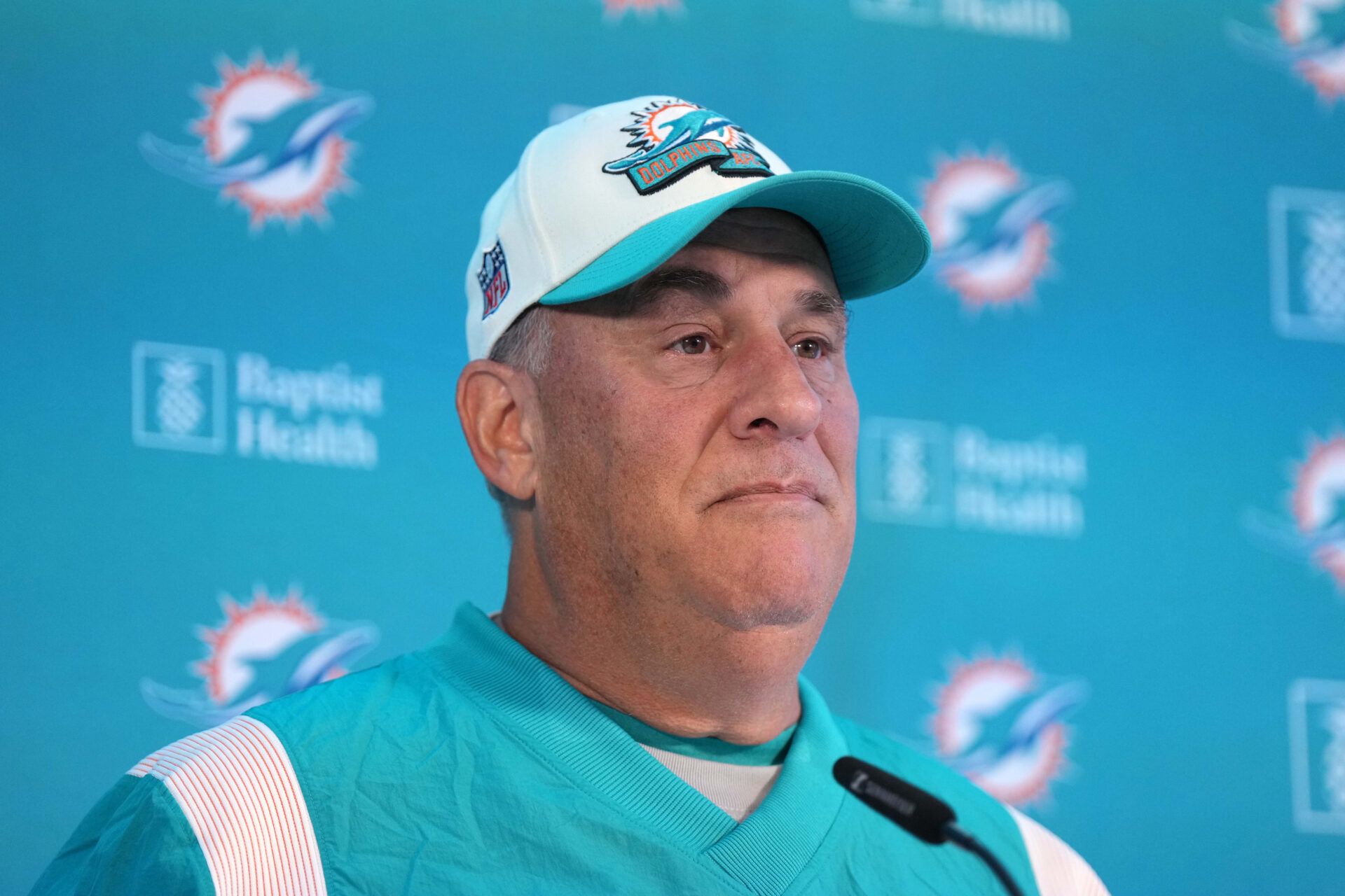 Miami Dolphins defensive coordinator Vic Fangio at press conference at the PSD Bank Arena.