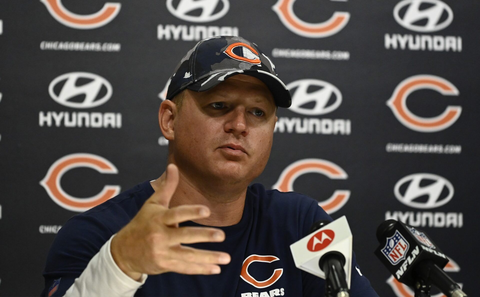 Chicago Bears offensive coordinator Luke Getsy talks with the media during training camp.