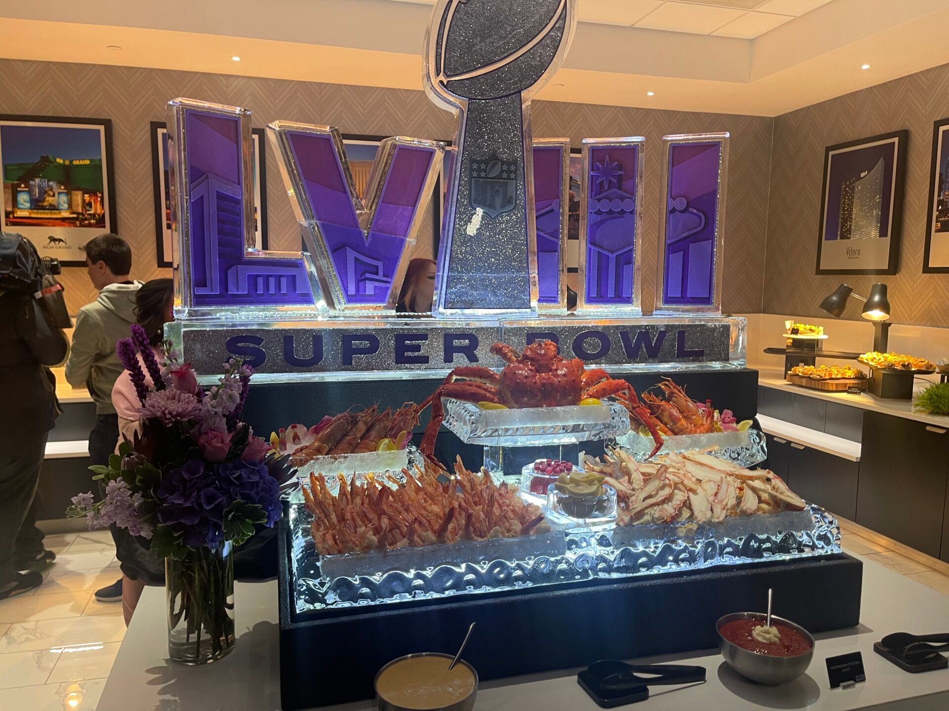 Super Bowl Exclusive: Top 5 Foods Available at the Big Game in Las Vegas