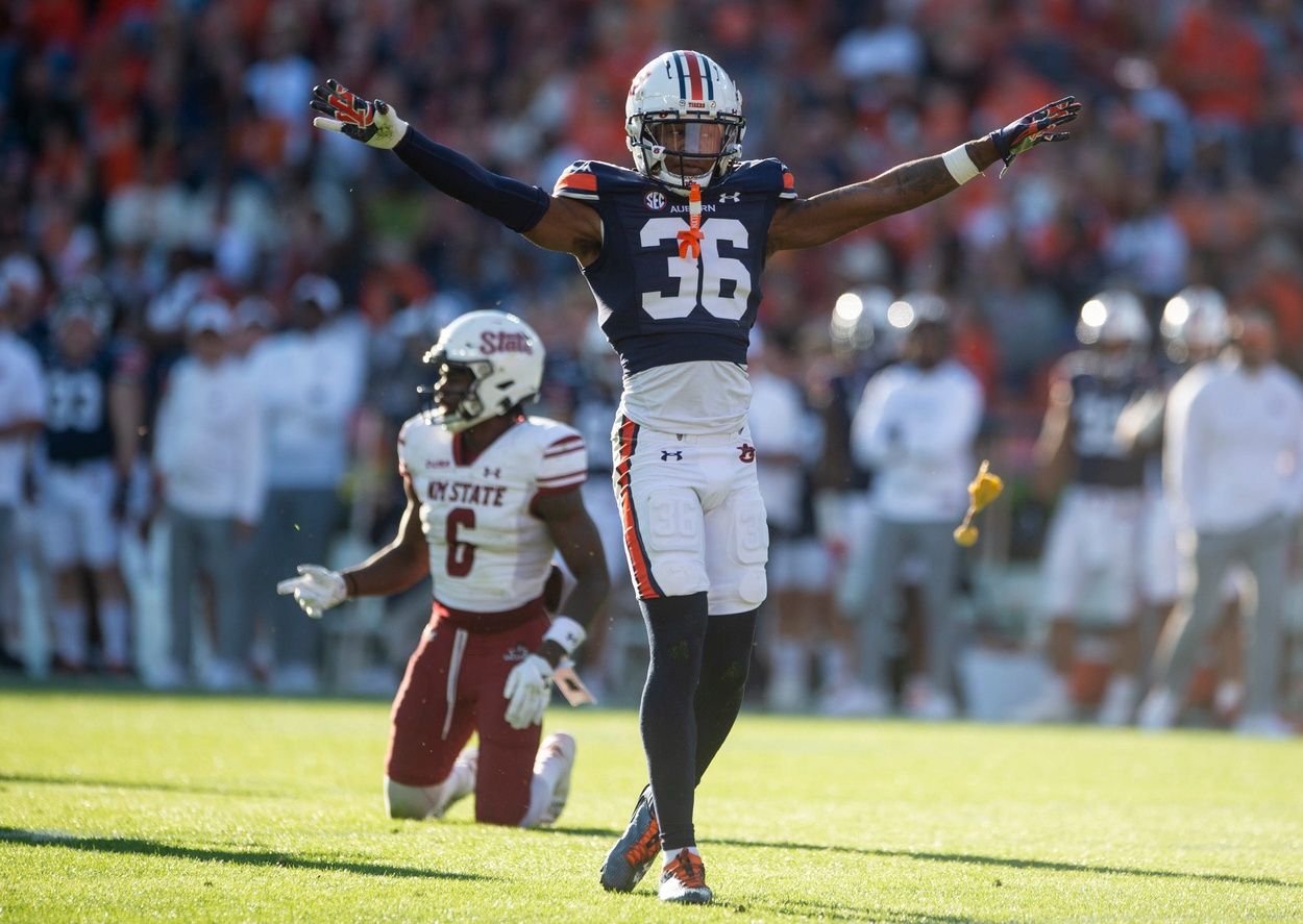 Auburn safety Jaylin Simpson.