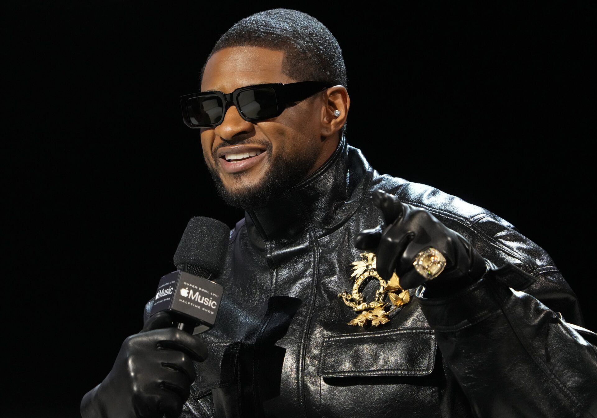 Super Bowl halftime show performer Usher.