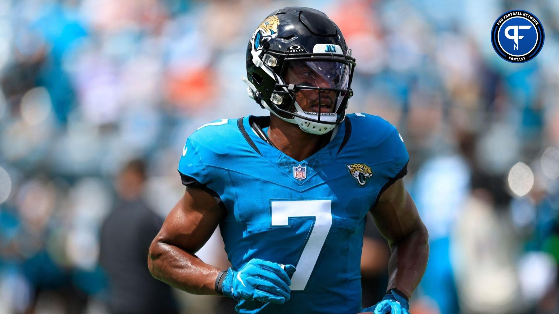 Zay Jones (7) runs to the sideline before a NFL football game Sunday, Sept. 17, 2023 at EverBank Stadium in Jacksonville, Fla.