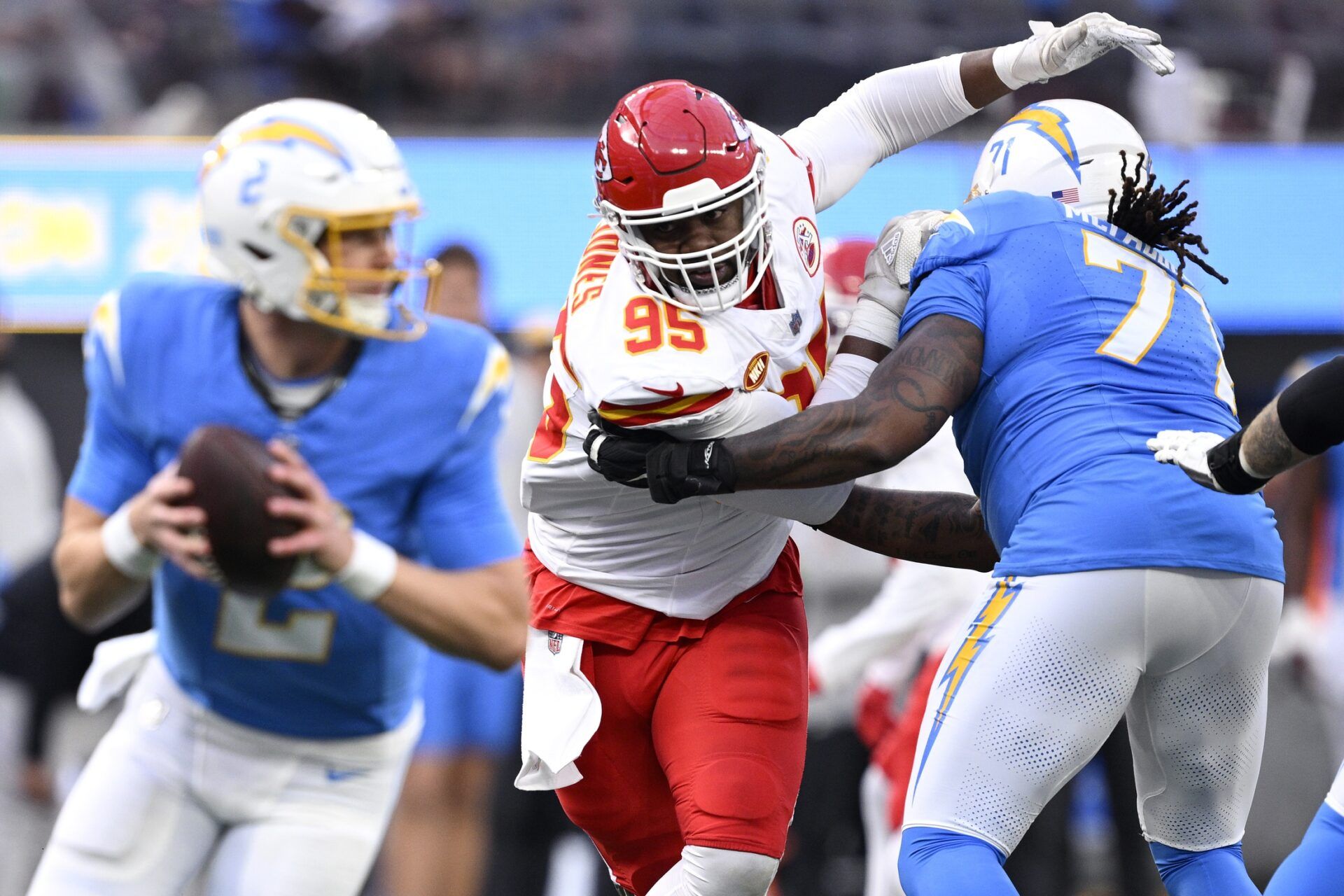 Kansas City Chiefs defensive tackle Chris Jones (95) is blocked by Los Angeles Chargers guard Jordan McFadden (71).