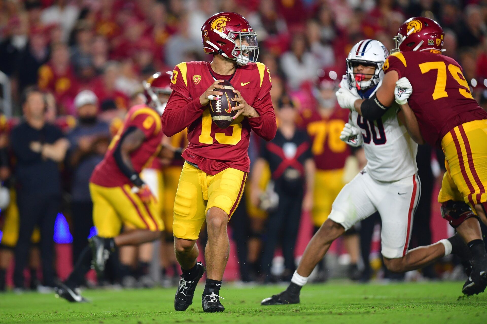 USC Trojans QB Caleb Williams (13) looks to pass against the Arizona Wildcats.