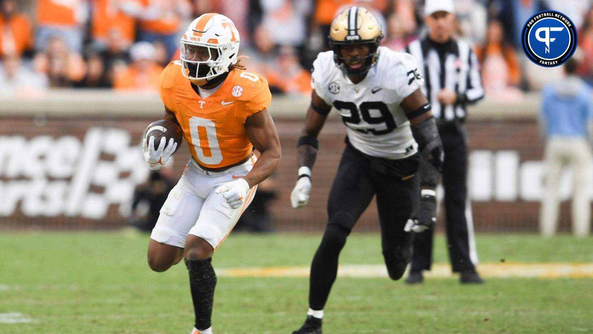 Tennessee running back Jaylen Wright (0) runs the ball during a game between Tennessee and Vanderbilt at Neyland Stadium in Knoxville, Saturday, Nov. 25, 2023.