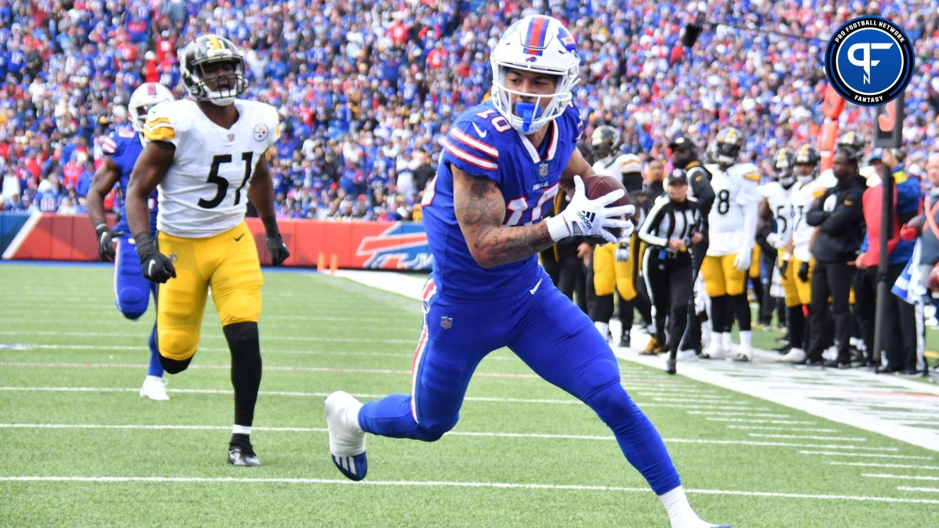 Buffalo Bills wide receiver Khalil Shakir (10) scores a touchdown in the second quarter against the Pittsburgh Steelers at Highmark Stadium.