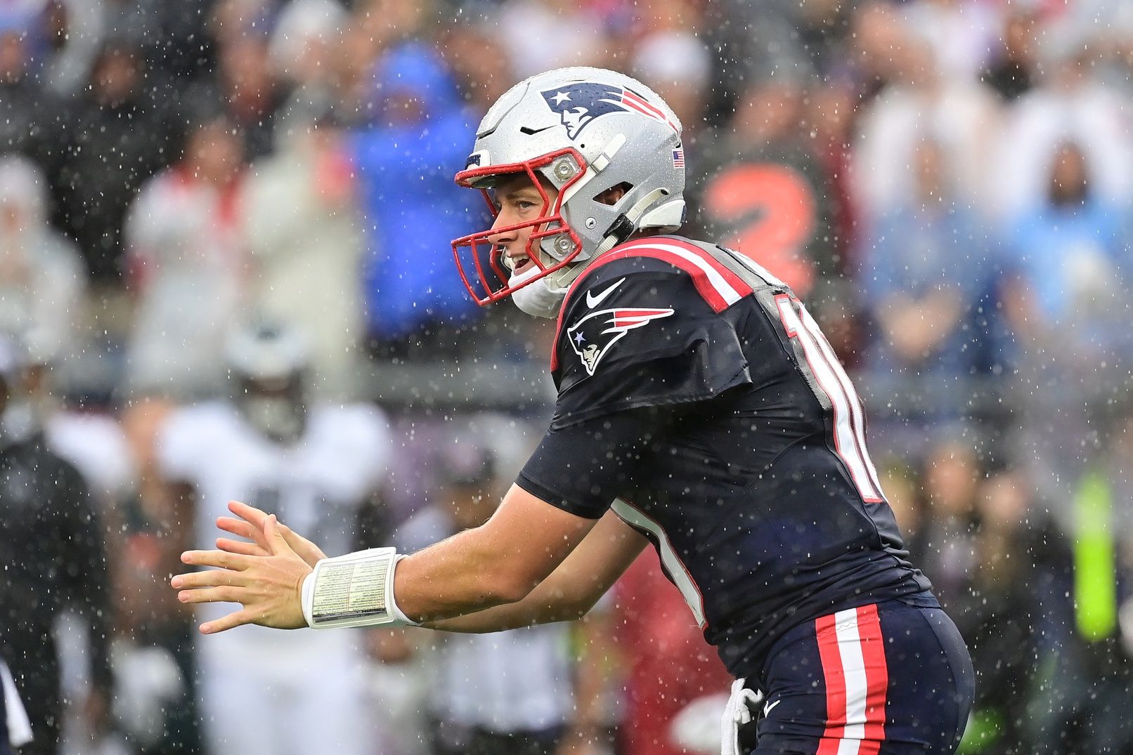 New England Patriots QB Mac Jones (10) prepares for the snap against the Philadelphia Eagles.