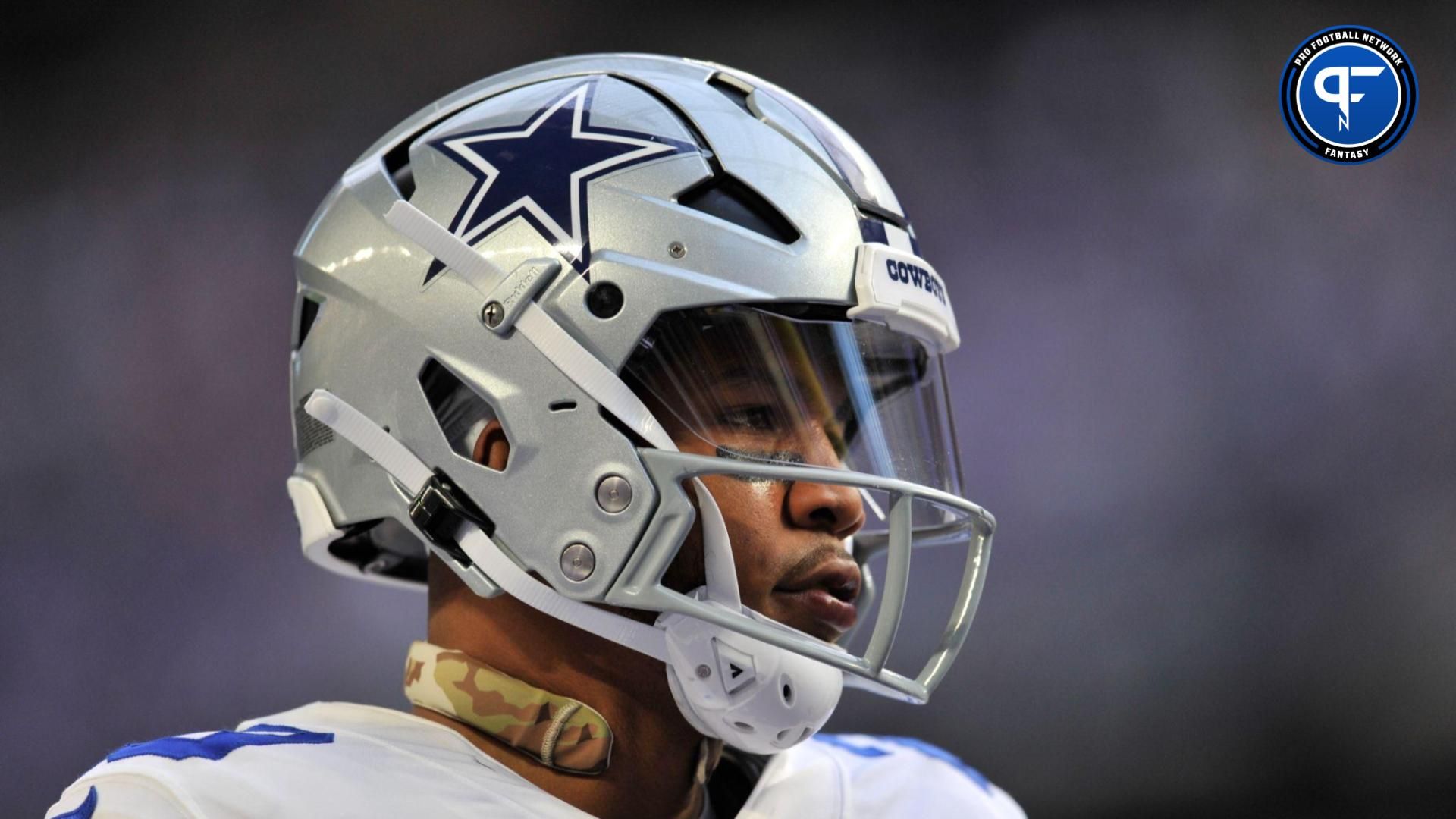 Dallas Cowboys running back Tony Pollard (20) warms up before the game against the Minnesota Vikings at U.S. Bank Stadium.